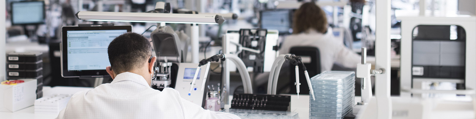 欧米茄客户服务中心 - PC-banner图背景